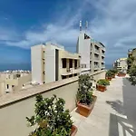 Sea View Penthouse In Tas-Sliema