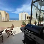 Sea View Penthouse In Tas-Sliema