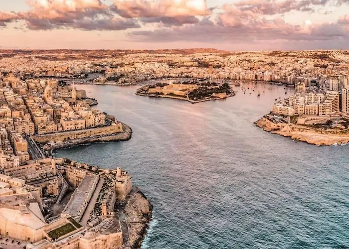 Sea View Penthouse In Tas-Sliema